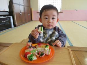 給食もお雛様だ